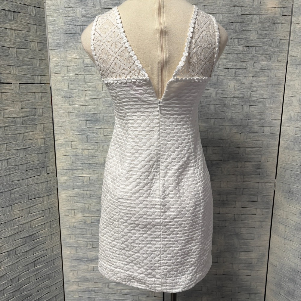 Lilly Pulitzer 2 Sheath White Textured Lace Sleeveless‎ Knee Length - Picture 4 of 8
